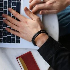 Fort Tempus Bracelet Tressé Noir Double épaisseur -Bagues Magasin 04 15200 bracelet