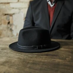 Fawler Chapeau Fedora Flavio En Laine Noire à Bord Plat 11 Fawler Chapeau Fedora Flavio En Laine Noire à Bord Plat -Bagues Magasin 17965