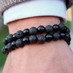 Fort Tempus Bracelet En Pierre Noire Brute 13 Fort Tempus Bracelet En Pierre Noire Brute -Bagues Magasin 22 black stone raw bracelet cropped