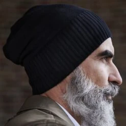 Fawler Beanie Noir Konrad Kite En Coton Organique -Bagues Magasin 30 black konrad kite spring beanie cropped