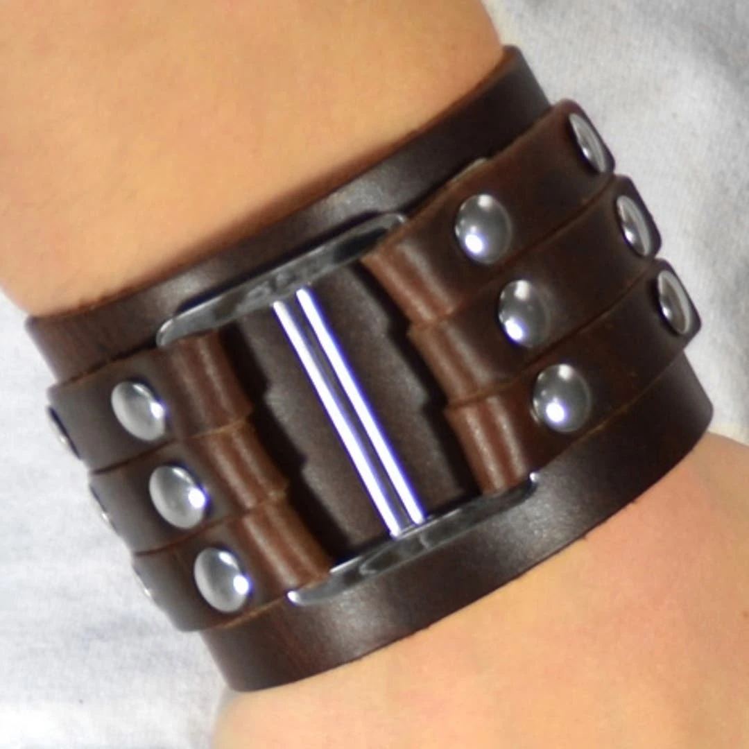 Collin Rowe Bracelet Marron à Passant 7 Collin Rowe Bracelet Marron à Passant – Image 5