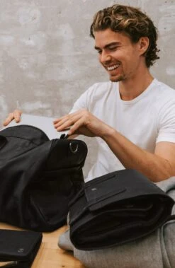 Lucleon Bracelet Roy à Simple Tour En Cuir Foncé Avec Fermoir Noir 11 Lucleon Bracelet Roy à Simple Tour En Cuir Foncé Avec Fermoir Noir -Bagues Magasin billed 1 438