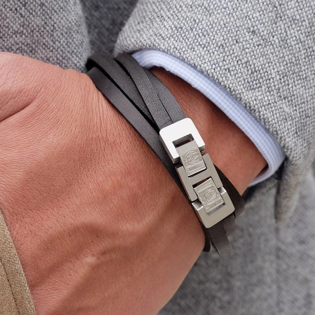 Lucleon Bracelet Roy à Double Tour En Cuir Foncé Avec Fermoir Argenté 8 Lucleon Bracelet Roy à Double Tour En Cuir Foncé Avec Fermoir Argenté – Image 6