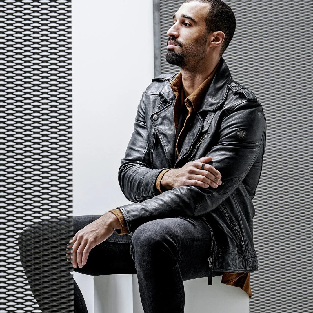 Lucleon Anneau Couleur Noir Vintage Et Or Pearce Pyramis 5 Lucleon Anneau Couleur Noir Vintage Et Or Pearce Pyramis – Image 3