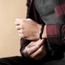 Lucleon Bracelet Collins Liquorice En Cuir Noir 9 Lucleon Bracelet Collins Liquorice En Cuir Noir -Bagues Magasin rst ll collins bracelets productpage 24625 bjoernvalentine 2 3