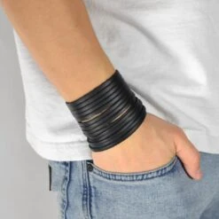 Collin Rowe Large Bracelet En Cuir Noir -Bagues Magasin sort bredt multi l derarmba nd