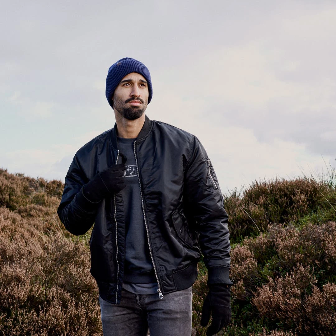 Fawler Hiems | Bonnet Bleu Marine à Revers En Laine Recyclée 7 Fawler Hiems | Bonnet Bleu Marine à Revers En Laine Recyclée – Image 5