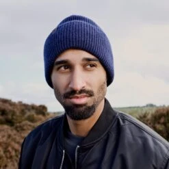 Fawler Hiems | Bonnet Bleu Marine à Revers En Laine Recyclée 10 Fawler Hiems | Bonnet Bleu Marine à Revers En Laine Recyclée -Bagues Magasin ste hiems scarves hats and gloves collection 26410 bj rn 1x1 1