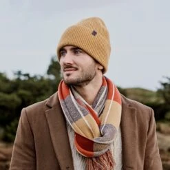 Fawler Hiems | Bonnet Orange à Revers En Laine Recyclée -Bagues Magasin ste hiems scarves hats and gloves collection 26421 26411 rinalds 1x1 1