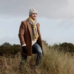 Fawler Hiems | Bonnet Gris à Revers En Laine Recyclée -Bagues Magasin ste hiems scarves hats and gloves collection 26446 26420 26409 rinalds 1x1 4