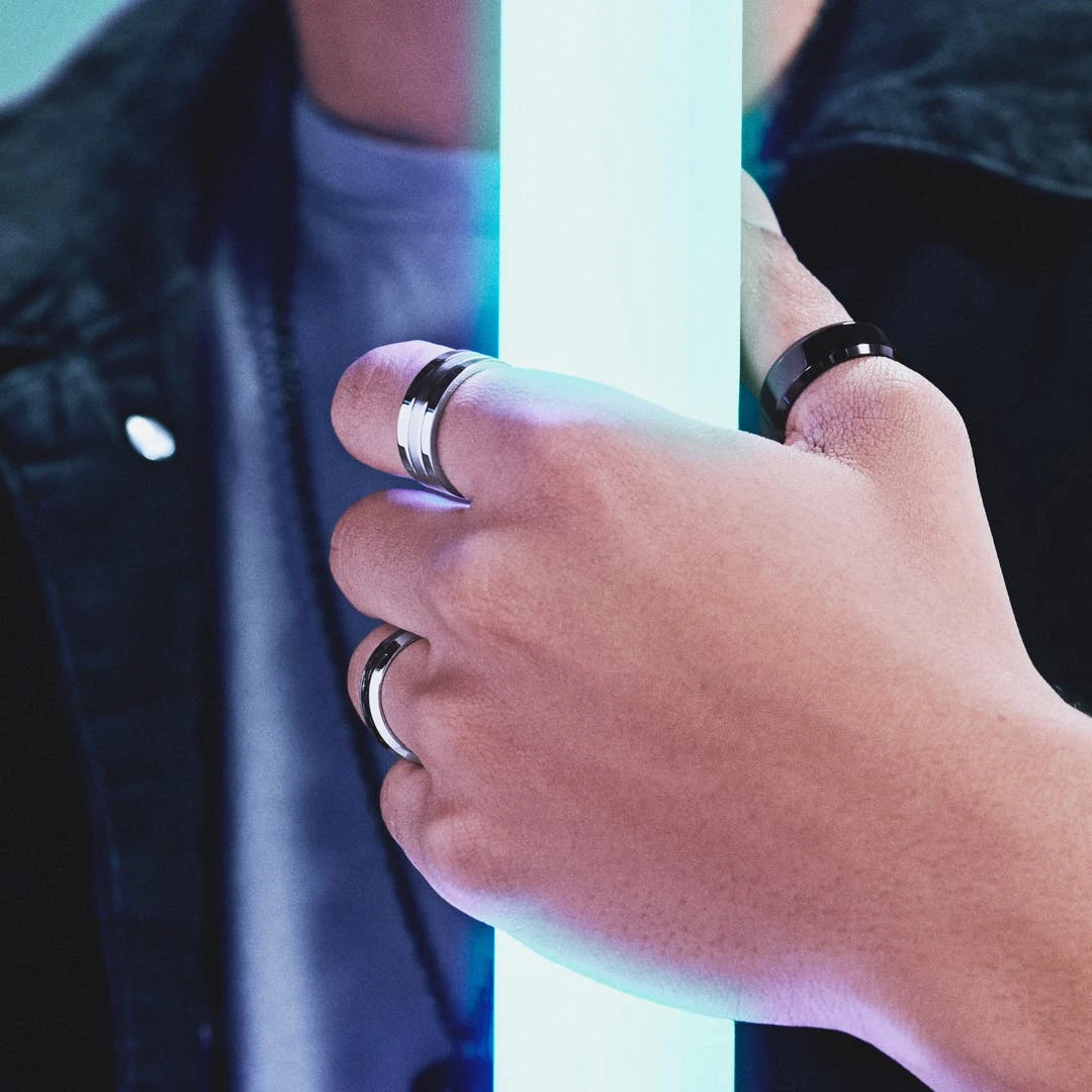 Lucleon Ferrum | Anneau Noir En Céramique Brossée à Bords Biseautés Polis - 8 Mm 4 Lucleon Ferrum | Anneau Noir En Céramique Brossée à Bords Biseautés Polis - 8 Mm – Image 2