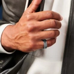 Moody Mason Bague Noire Et Acier à écailles De Dragon -Bagues Magasin ste mm sandros nathanwilliam 23607 7 1