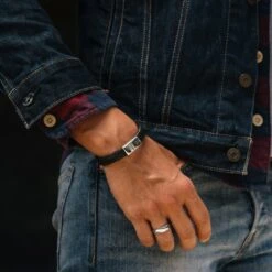 Fort Tempus Anneau En Titane Argenté Traditionnel -Bagues Magasin untitled 1345 sq